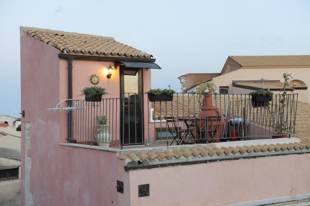 La Colombaia Di Ortigia Apartment Syracuse Bagian luar foto
